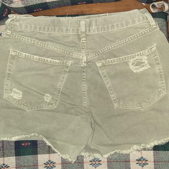 Free People Maggie Mid Rise Shorts ARMY NWT SIZE 26 - Picture 3 of 10